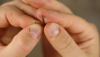 Carp fishing rigs for beginners - The D Rig - Step 1