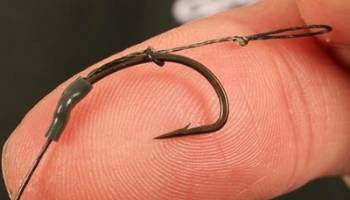 carp rig for beginners - pop up rig step 7
