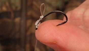 best carp rigs for beginners - zig rig - step 1