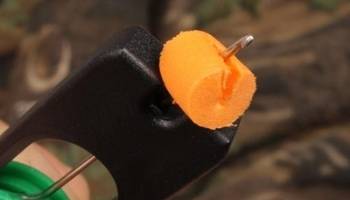 best carp rigs for beginners - zig rig - step 4