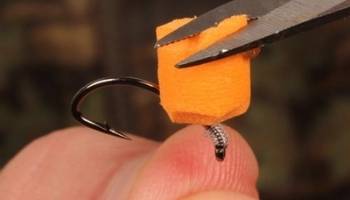 best carp rigs for beginners - zig rig - step 7