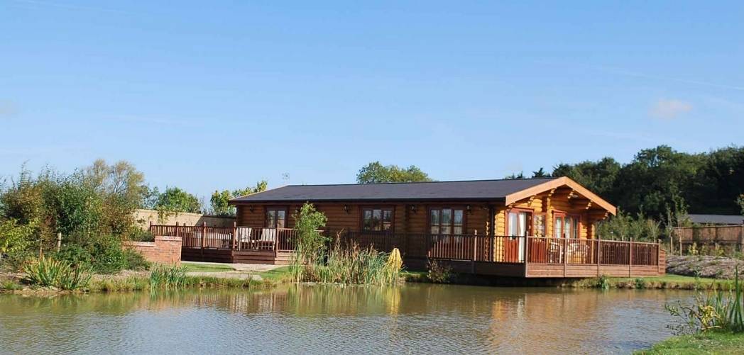 Eye Kettleby Lakes pet friendly holidays lodges in the uk
